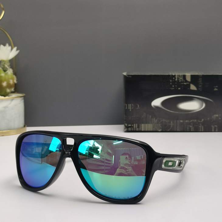 Picture of Oakley Sunglasses _SKUfw66123973fw